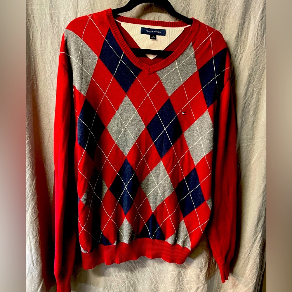 Men’s size L Tommy Hilfiger Argyle plaid sweater
